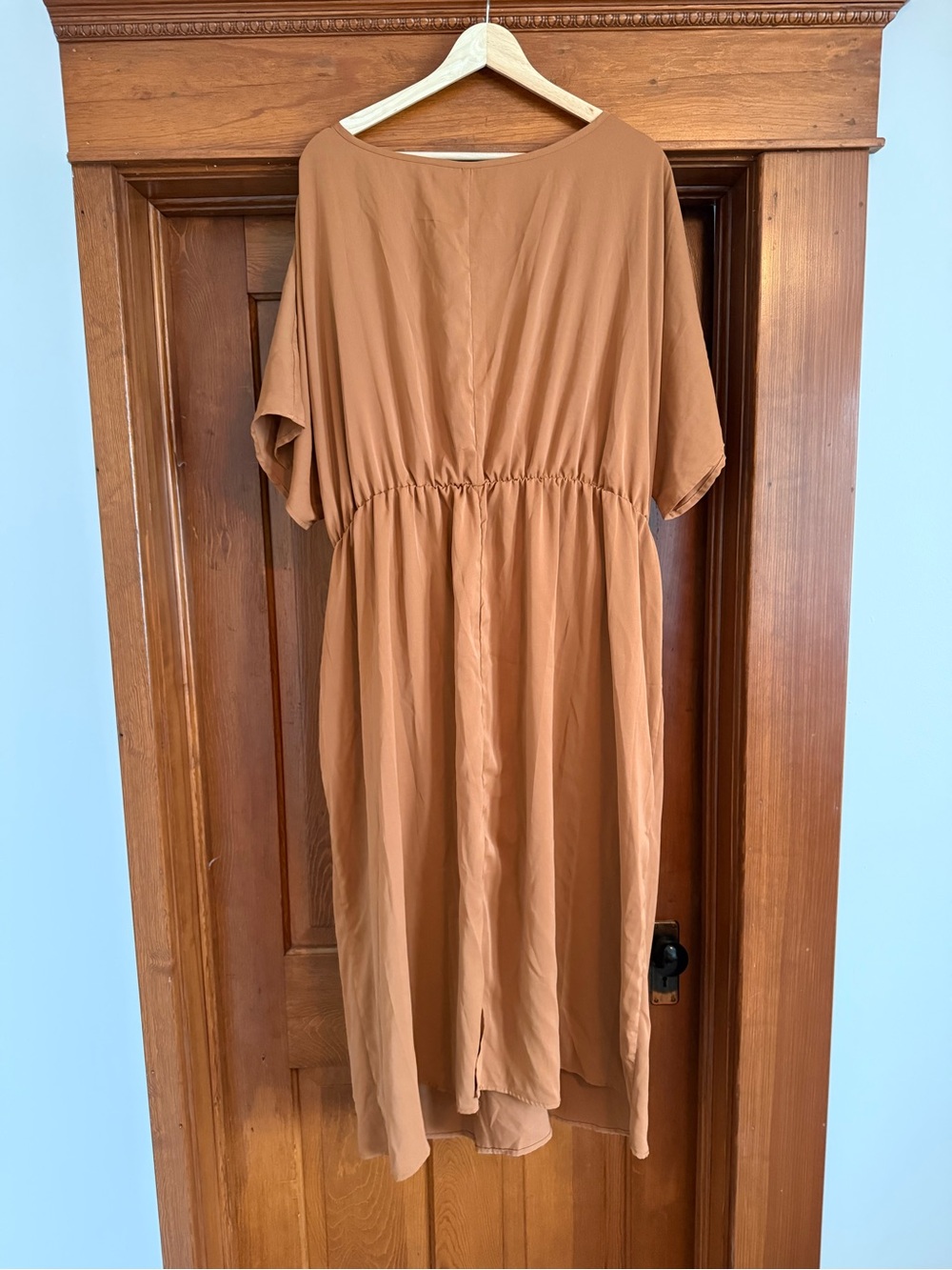 BloomChic Rust Midi Dress with Front Knot - Picture 4 of 4